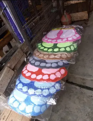 Legs Multi Color Footmat