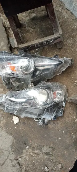 Lexus Is250 Headlamps 2015 Model