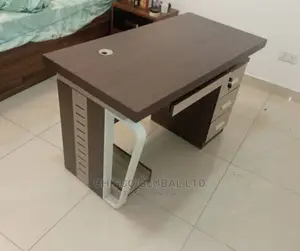 Office Table (YF 1.4mtrs)