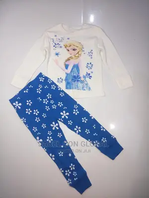 Frozen Theme Children Nightwear / Pyjamas (2-6 Years)