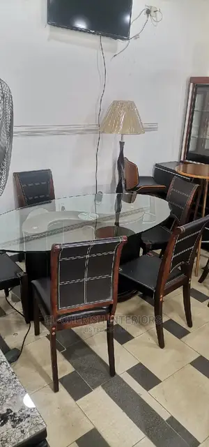 Oval Shaped Dining for 6 Seaters