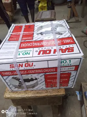 10" Three Jaw Chuck