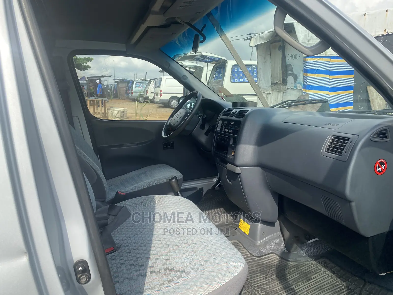 Toyota HiAce 2005