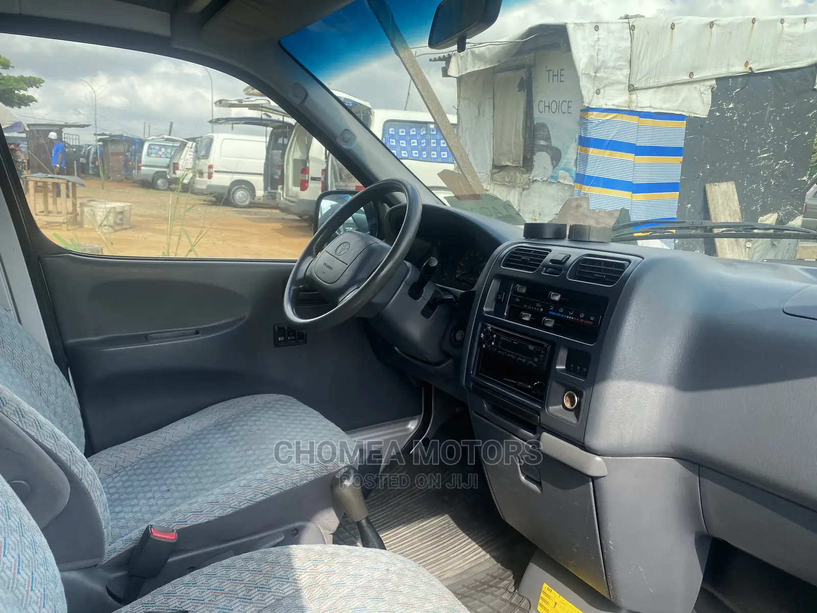 Toyota HiAce 2005