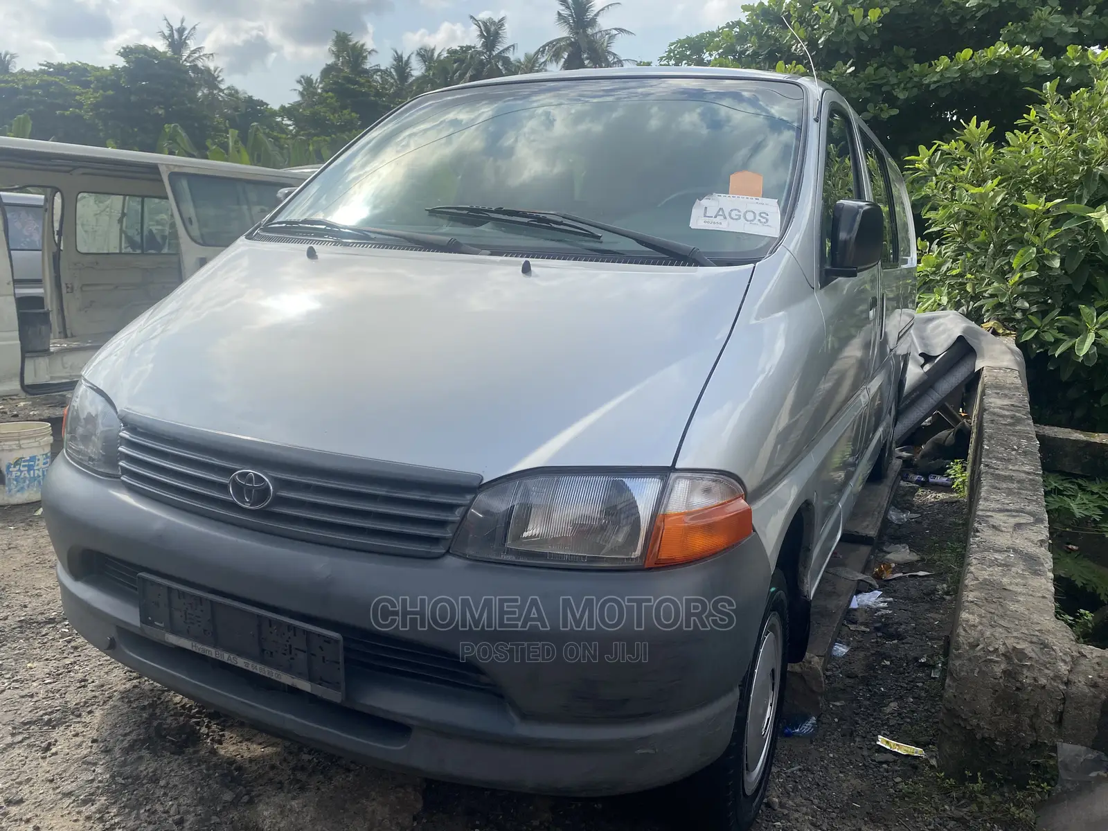 Toyota HiAce 2005