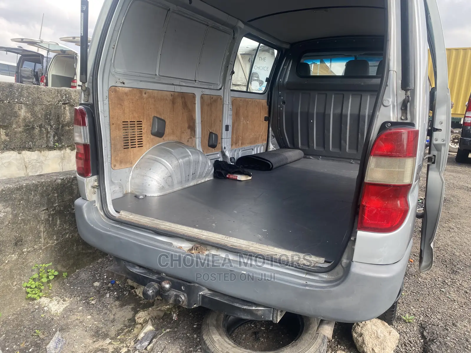 Toyota HiAce 2005
