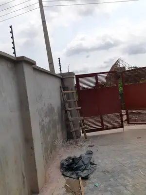 Electric Perimeter Fencing With Intruder Sensor Siren