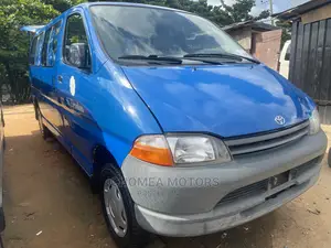 Toyota HiAce 2006