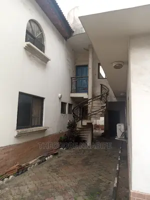 Commercial 10bedm Detached Duplex With 2bedm Bq