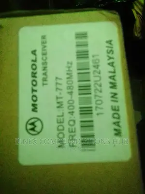 Motorola MT777 UHF Radio