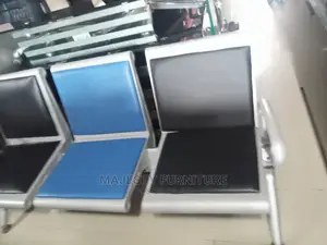 Quality 3 in 1 Airport/Waiting Chair.