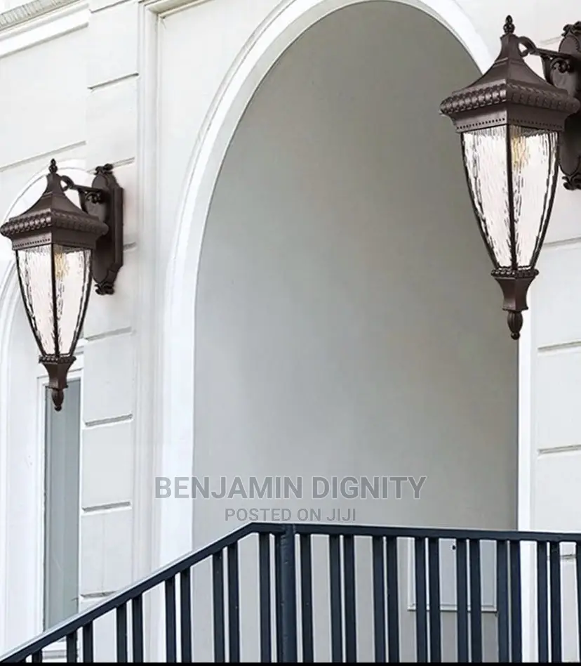 Outdoor Wall/Pillar Light
