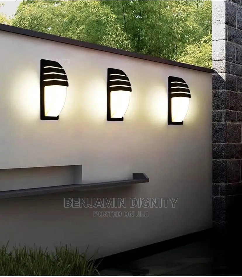 Outdoor Wall/Fence Light