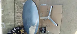 Round Table