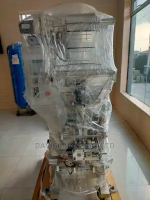 Snacks Packaging Machine