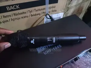 Professional UHF Wireless Microphone 4in1