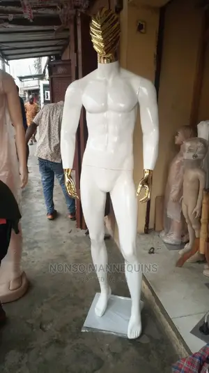 Fibre Glossy White and Gold Male MANNEQUIN