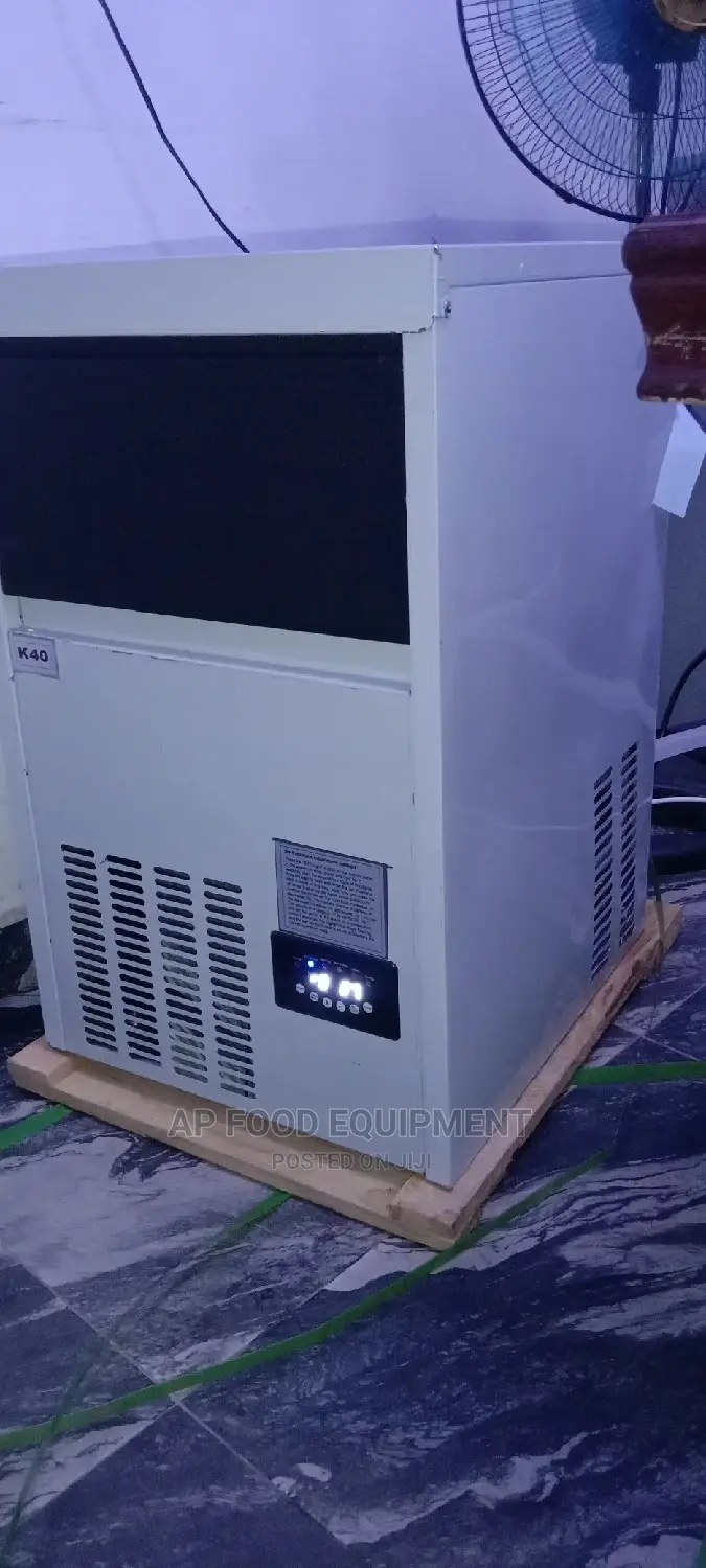 Machine for Making Ice Cubes