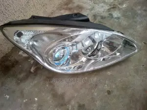 Hyundai Touring Headlight