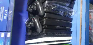 Ps4 Slim + 11 Games + 2 Controllers