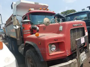 Tokunbo 30tons RB Mack Twelve Tyres Dump Truck Superb Engine