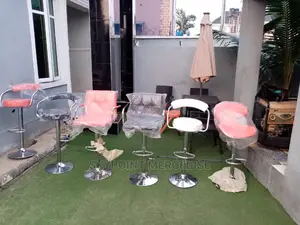 Different Shapes of Bar Stool