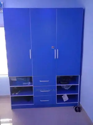 6 by 4ft Wardrobe With Shoe Rack