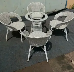 Garden Chiar and Table