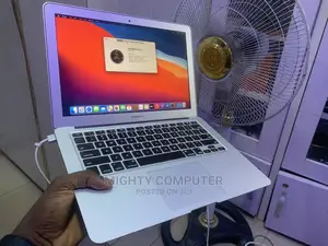 Laptop Apple MacBook 2017 8GB Intel Core I5 128GB