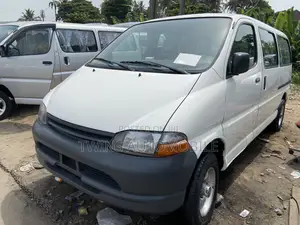Toyota HiAce 2005