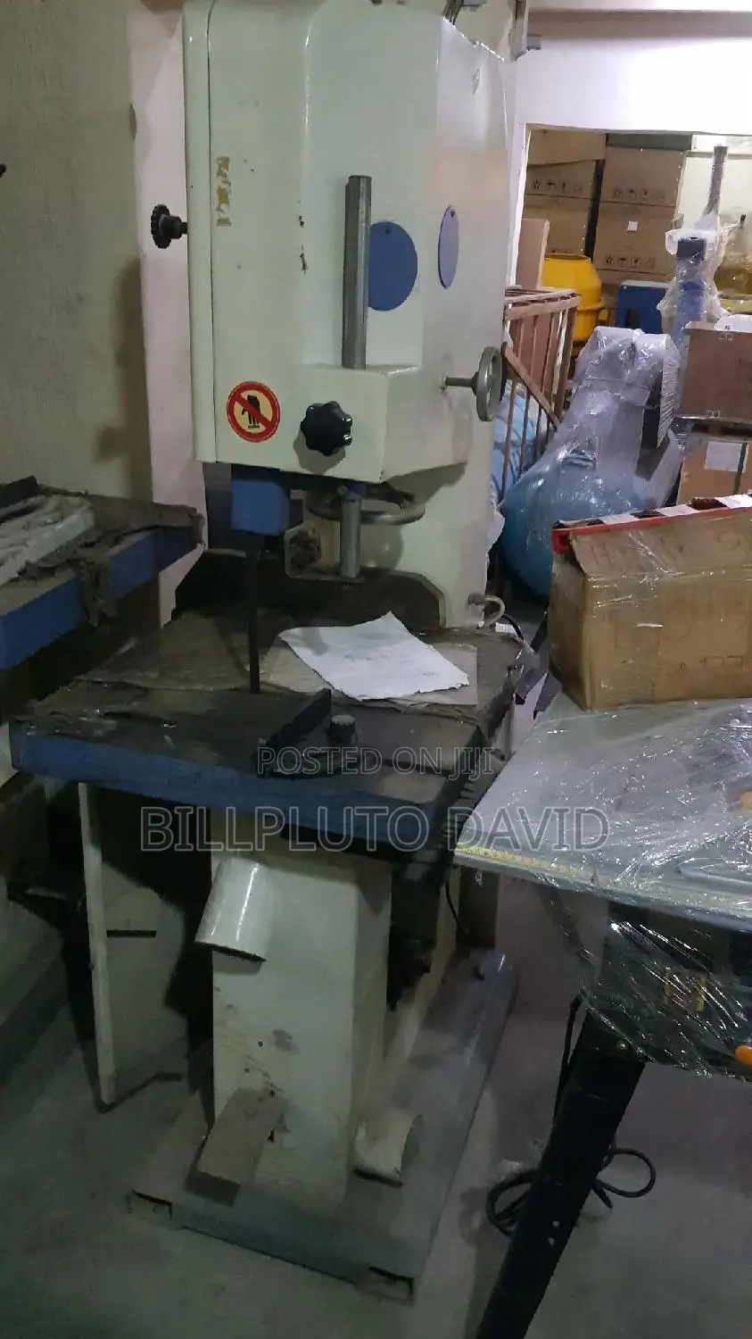 Band Saw Woodworking Machine