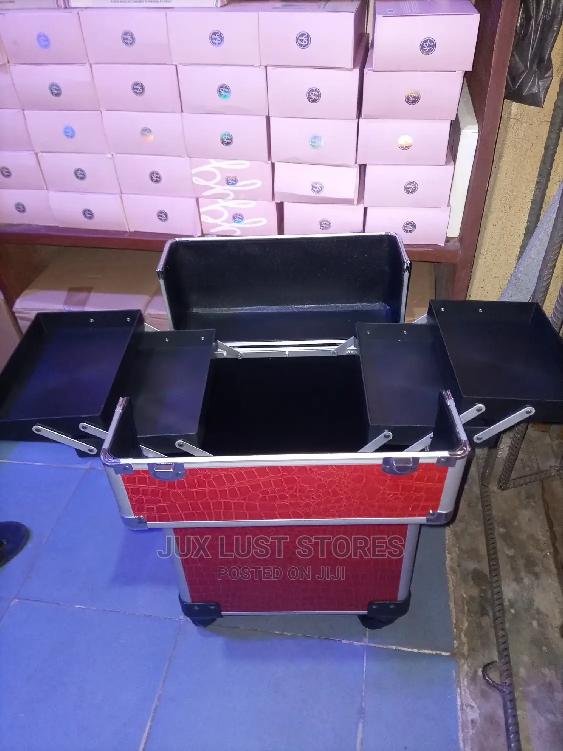 Make_up Trolley Box