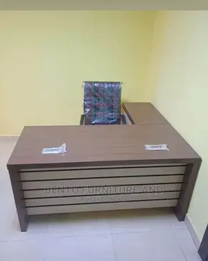 Quality Executive Desk