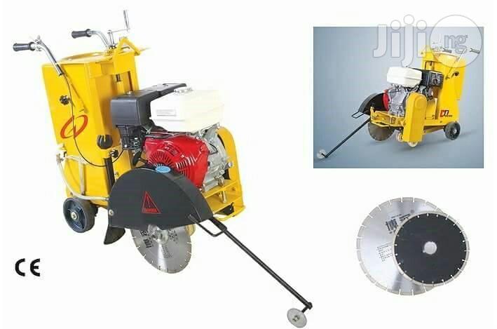 Floor Saw Machine