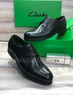 Original Clarks Men Leather Shoe Available