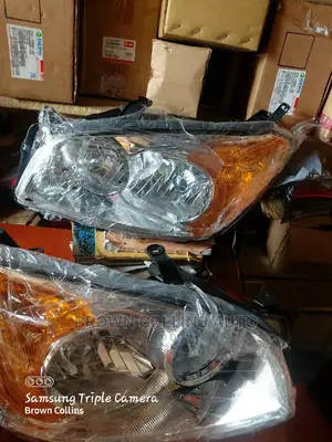 Headlight Toyota Rav4 2010/2012