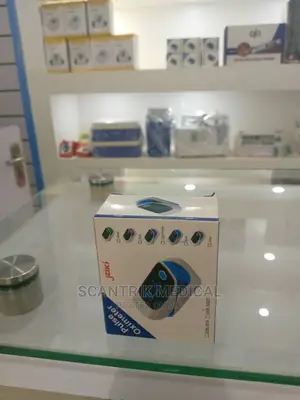 Finger Clip Pulse Oximeter in Stock