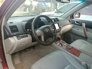 Toyota Highlander Limited 2010 Red