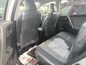 Toyota RAV4 2014 Silver