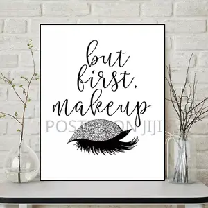 Morden Fashion Eyelash Wall Decor
