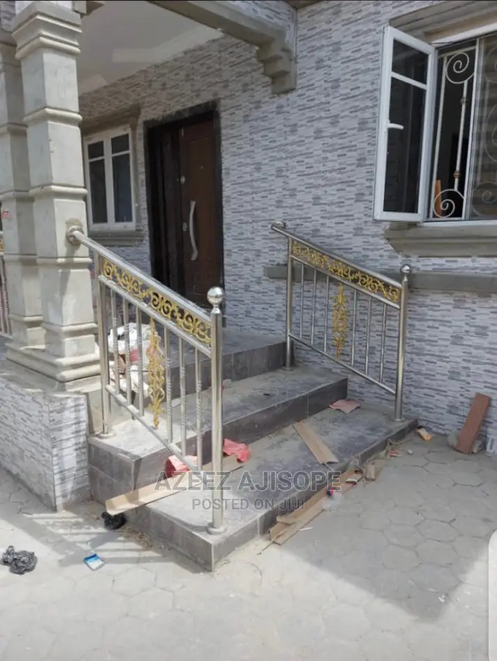 Staircase Crumby Design