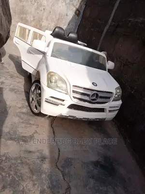 Super Strong Kids GL450 4matic Mercedes Benz Electric SUV