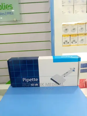 Laboratory 12 Channel Transfer Pipette