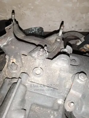 Ford Escape Gear Box 4×4/ 2 Wheel Drive 2005/2010 Model