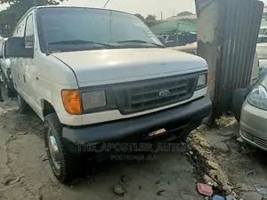 Ford E350 2007 White