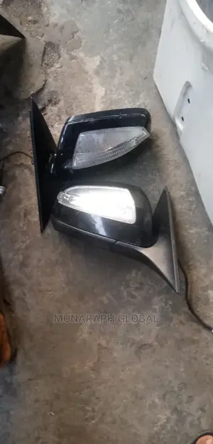 Mercedes Benz C300 W204 Side Mirror.