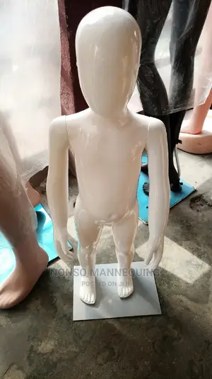 Age 1 to 3 Years Glossy White Faceless Kiddies Mannequin