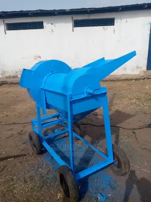 Soyabean Thresher