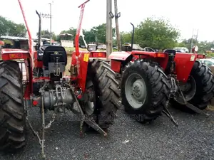 Farm Tractor (MF)