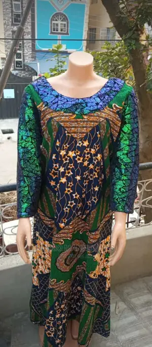 Plastic Headless Female Display Mannequin